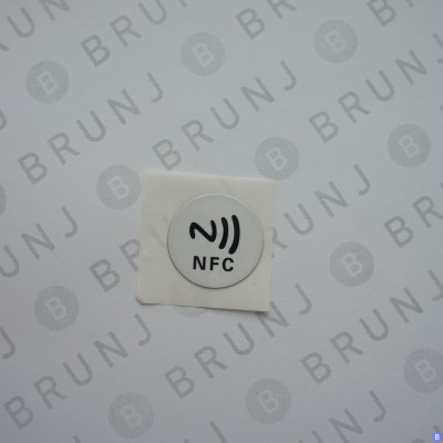 Белая NFC метка