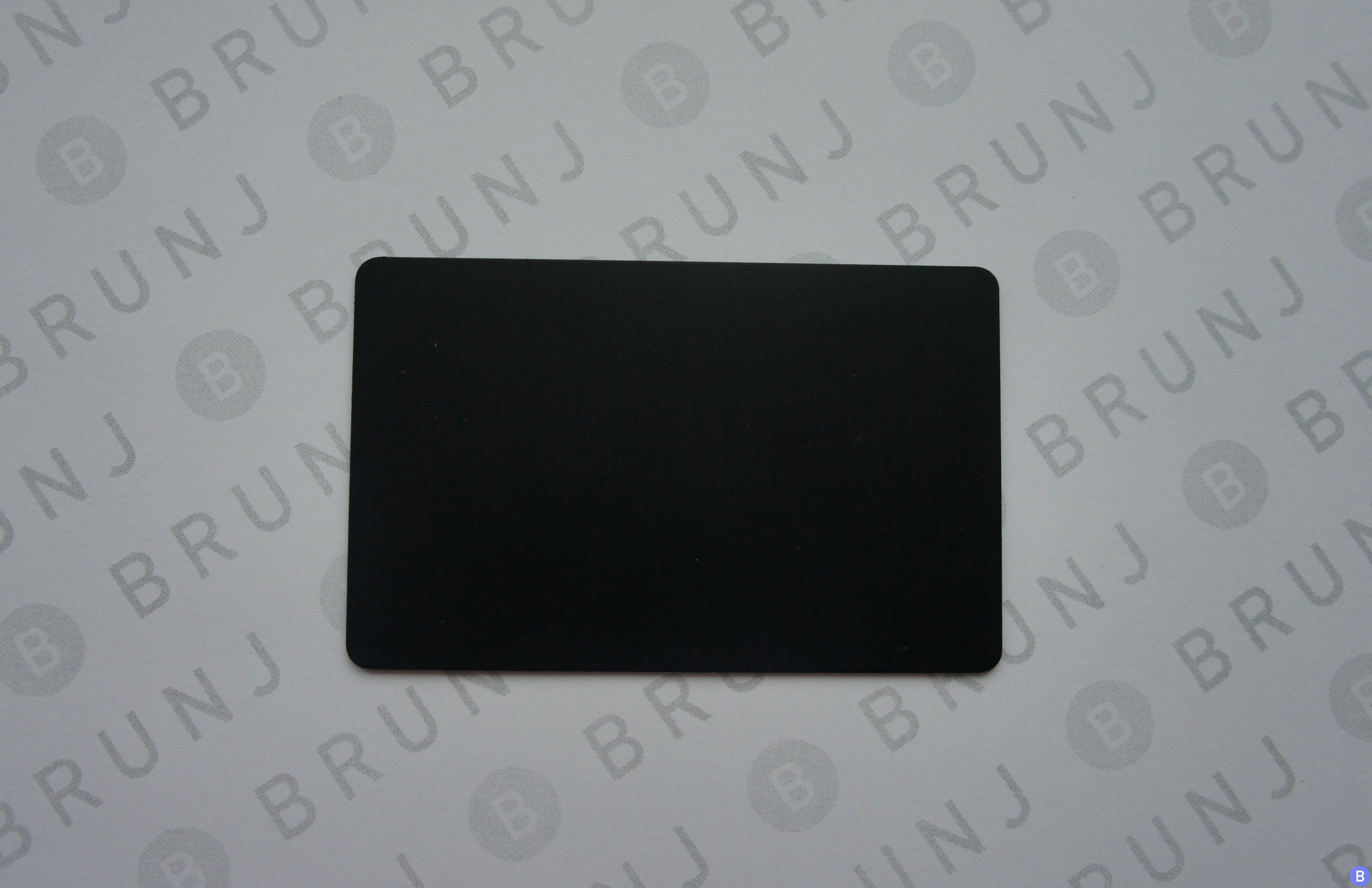 Черная NFC карта - метка